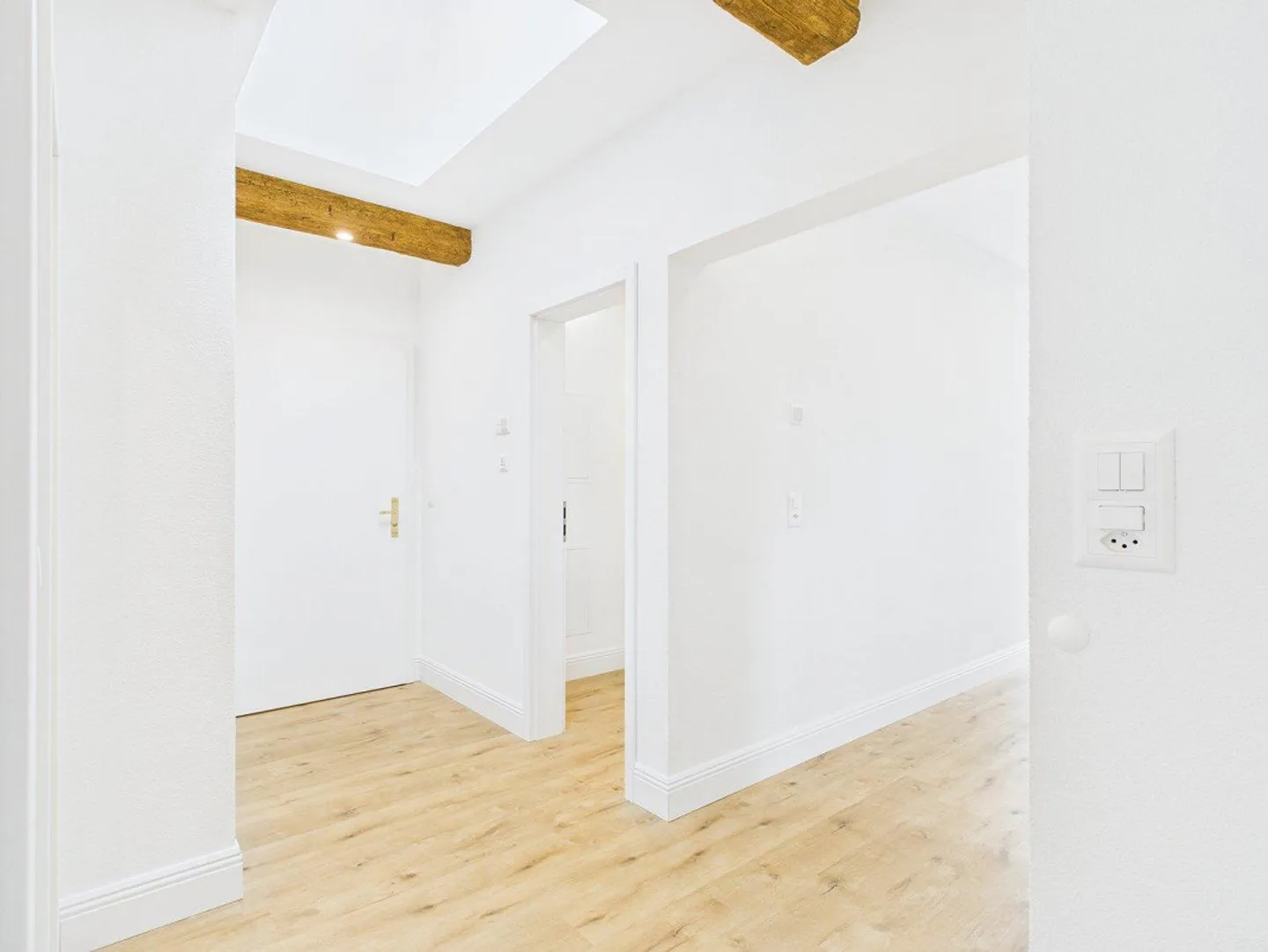 Appartamento attico moderno in posizione centrale a Brig-Glis - Foto 8 di 13