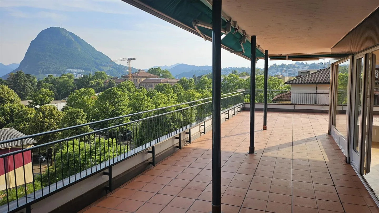 Dachgeschosswohnung 3,5 Zimmer Lugano - Foto 3 von 9