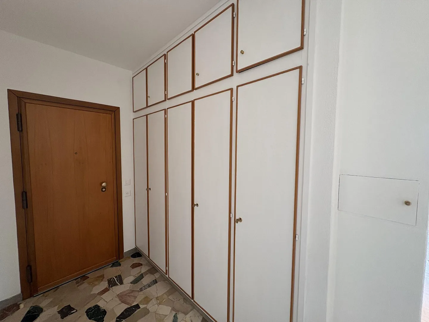 Dachgeschosswohnung 3,5 Zimmer Lugano - Foto 5 von 9
