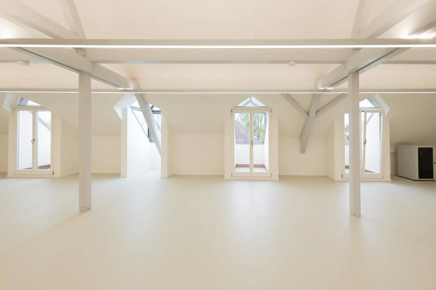 Spazio commerciale versatile nella casa Socin - Foto 4 di 4
