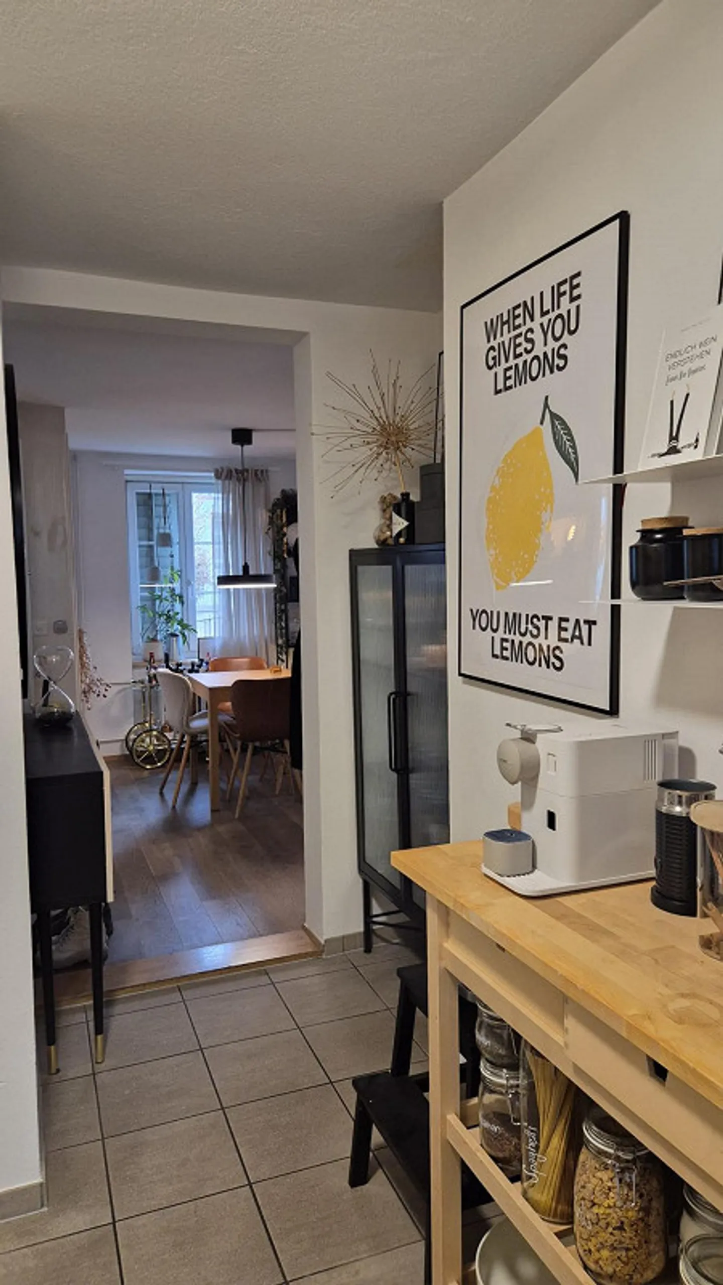 Appartement rénové de 2 pièces près du Rhin et de la ville, Feuerthalen - Photo 5 sur 7