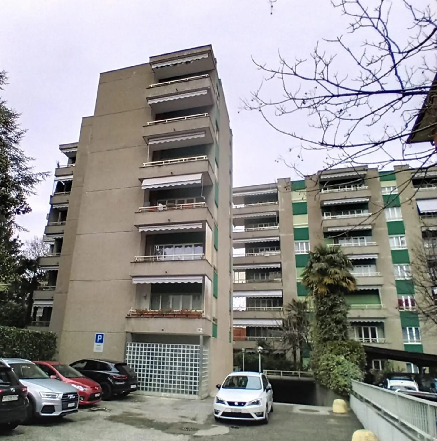 Inviting 2.5-Room Apartment with Balcony - Photo 2 of 11