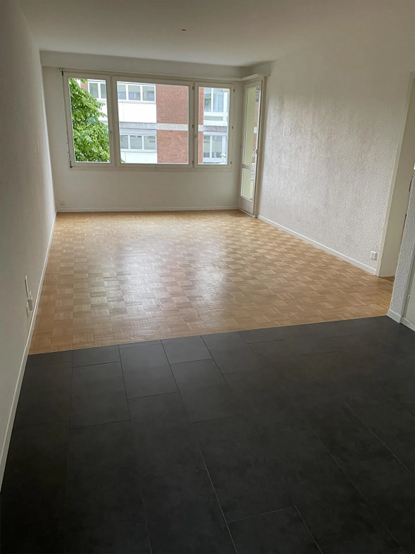 Appartement lumineux en ville avec balcon dans le populaire Breitenrain - Photo 2 sur 11