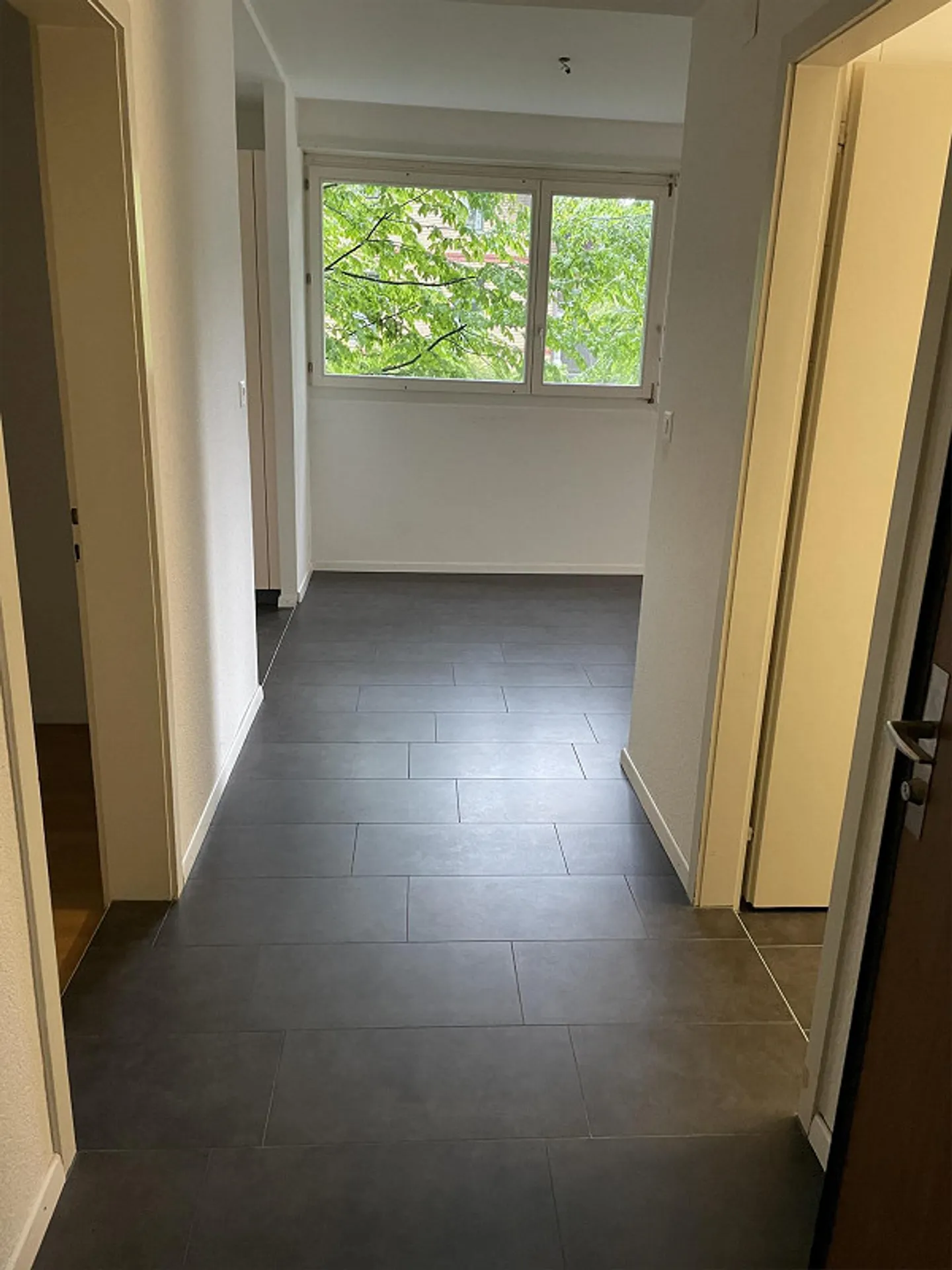 Appartement lumineux en ville avec balcon dans le populaire Breitenrain - Photo 10 sur 11