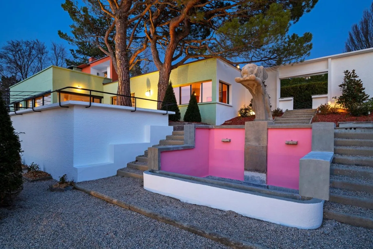 Villa architecturale avec vue lac - Photo 8 sur 13