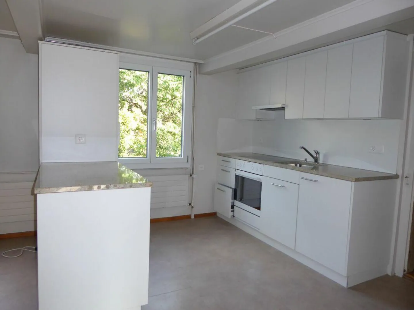 Affascinante Casa Familiare con Fienile - Foto 4 di 27