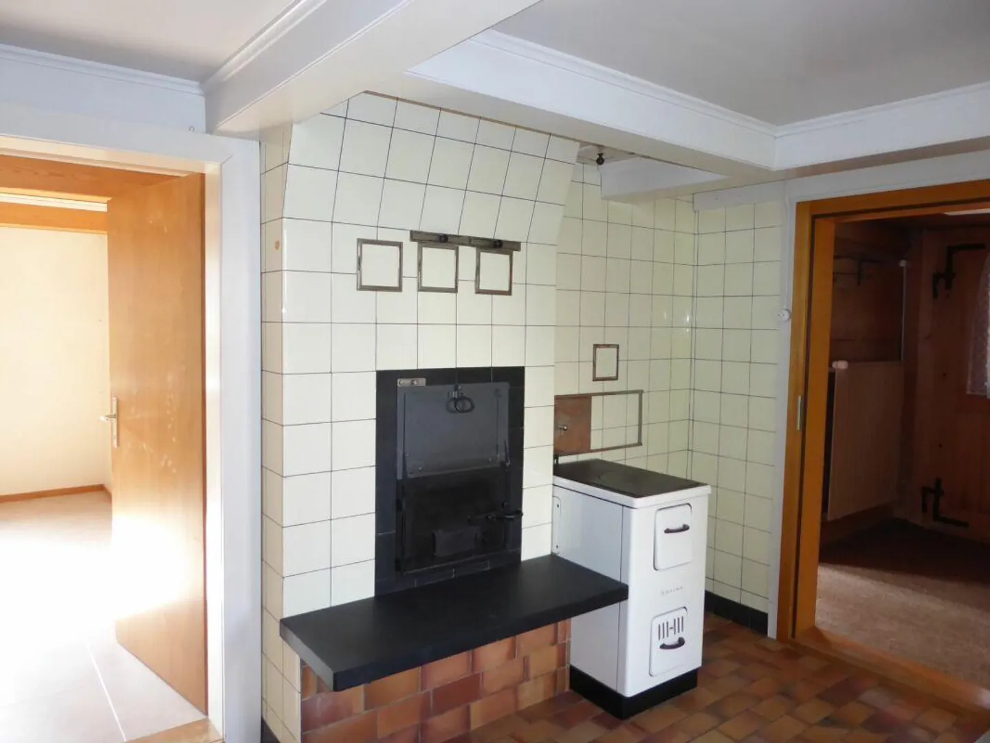 Affascinante Casa Familiare con Fienile - Foto 6 di 27