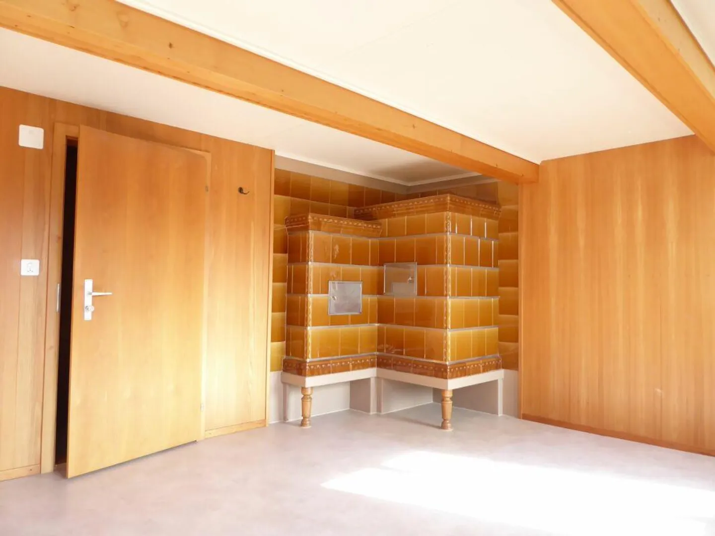 Affascinante Casa Familiare con Fienile - Foto 8 di 27