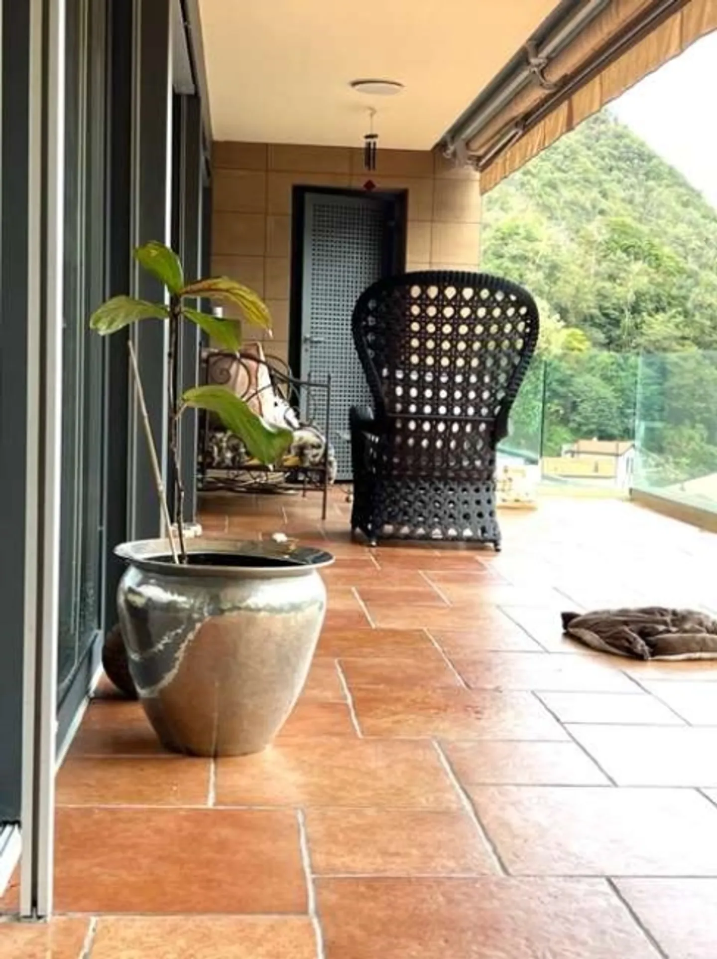 High-Quality Penthouse with Lake View in Melide - Photo 11 of 20