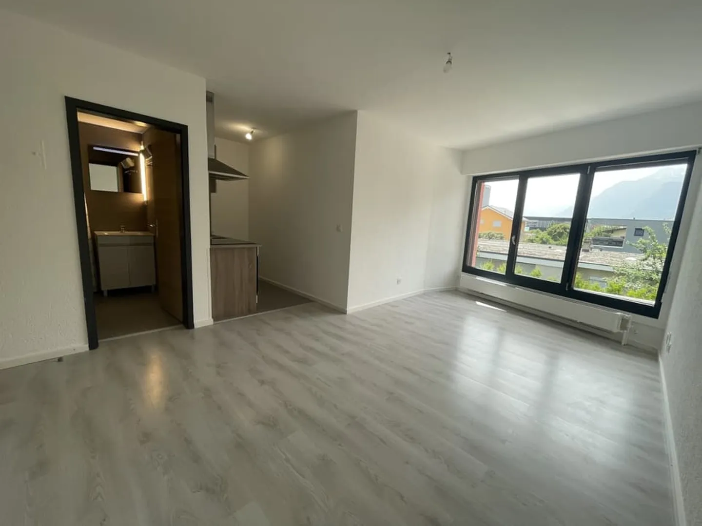 Helles Studio nur wenige Schritte vom Bahnhof entfernt - Foto 1 von 6