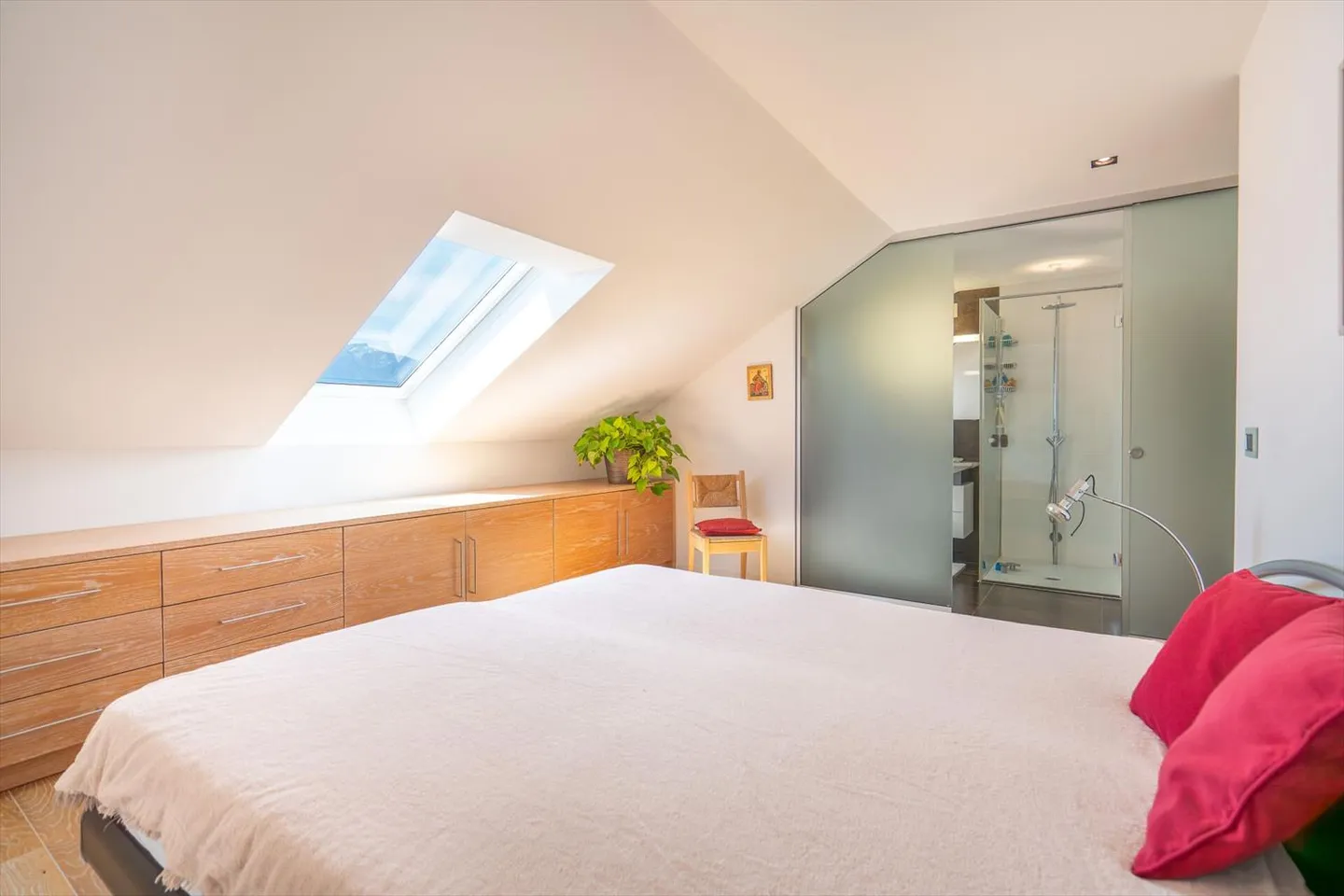 Duplex en attique aux airs de carte postale - Photo 8 sur 13