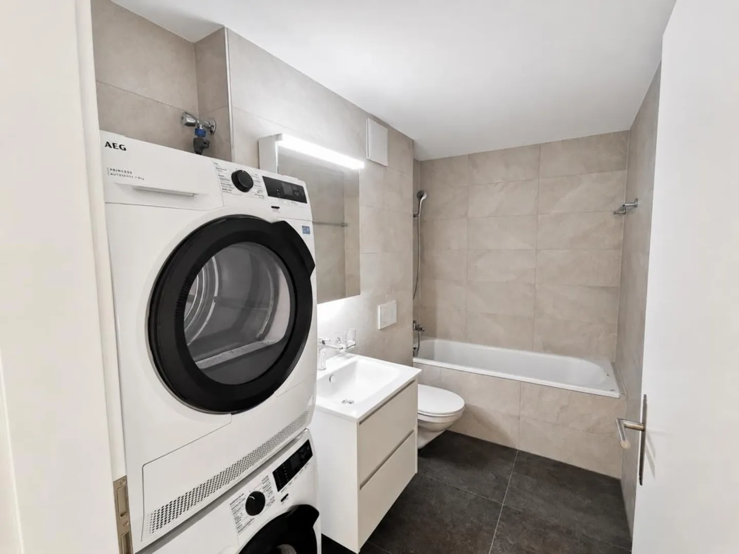 appartement 1.5 pièces récemment rénové - Photo 8 sur 11