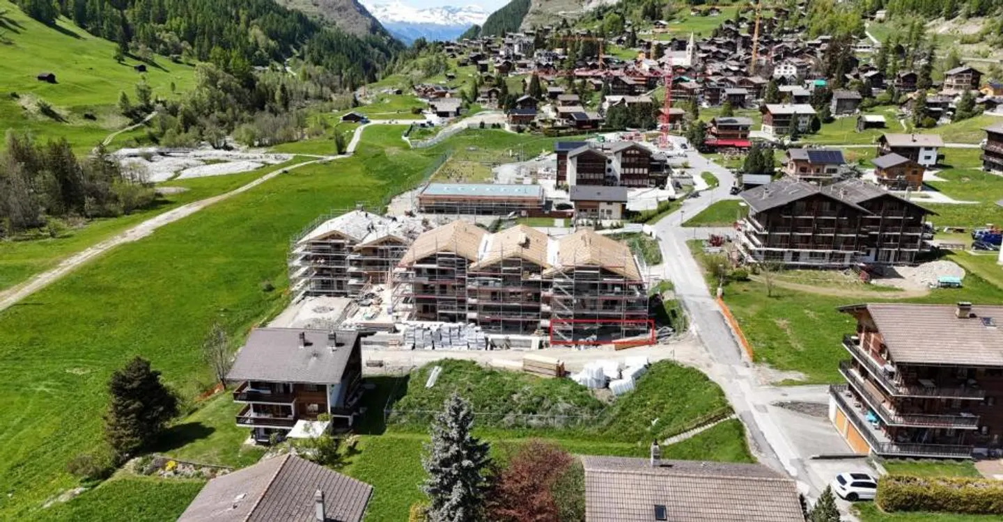 Magnifico appartamento al piano giardino di 4.5 stanze a Evolène - Foto 1 di 12