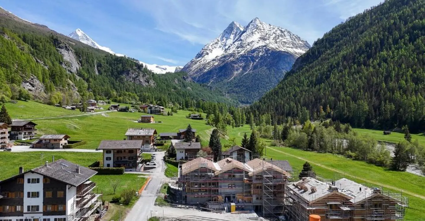 Magnifico appartamento al piano giardino di 4.5 stanze a Evolène - Foto 2 di 12