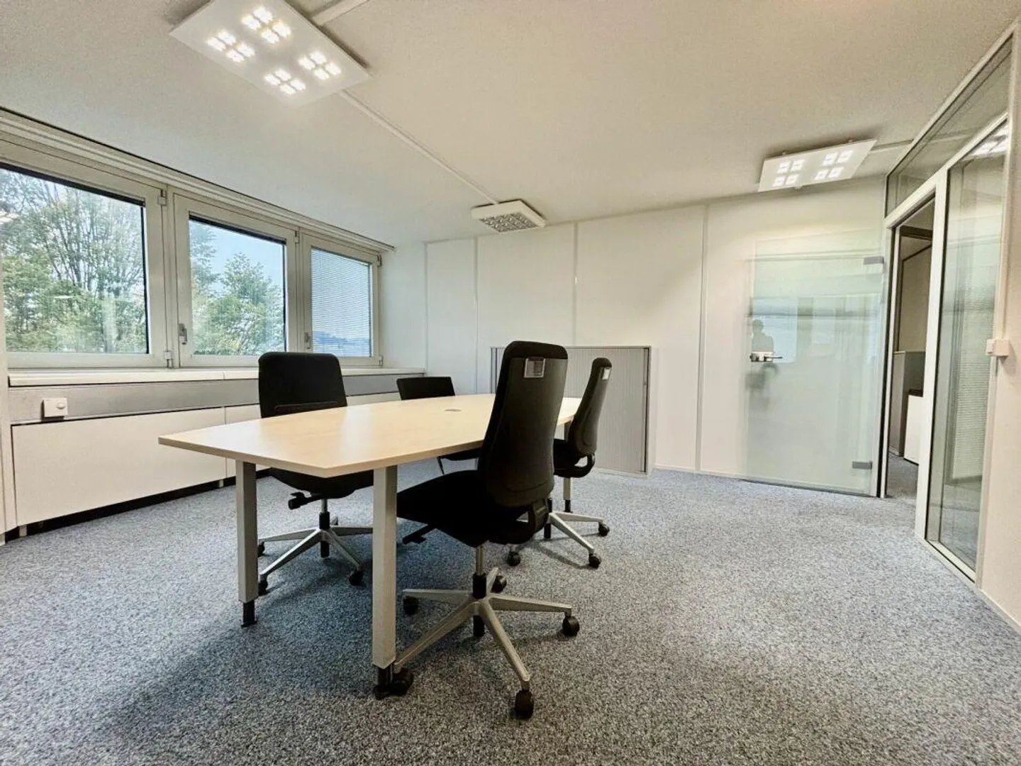 Last furnished office immediately available 144 m2, many parking spaces... - Photo 7 of 10