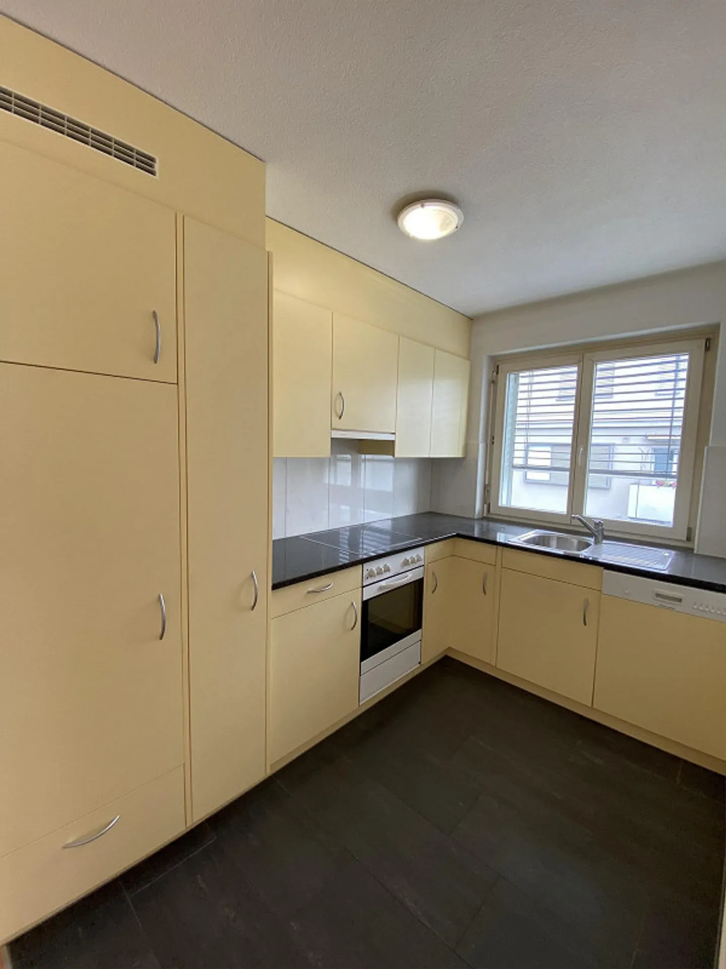 Spacious living in Glattbrugg - Photo 5 of 7