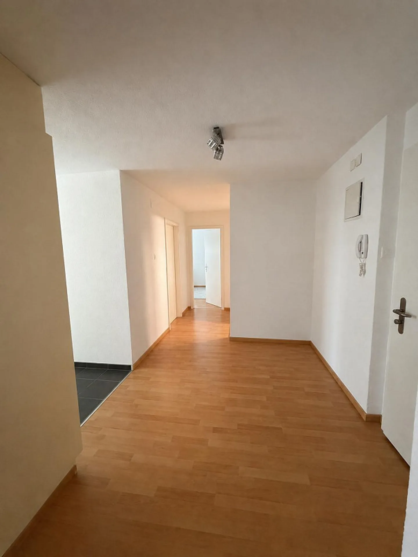 Spacious living in Glattbrugg - Photo 7 of 7