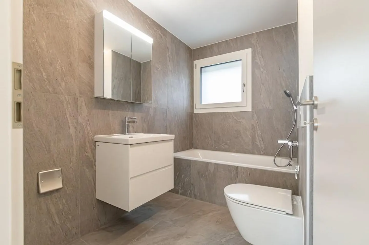 Duplex Moderne en Emplacement Calme - Photo 7 sur 10