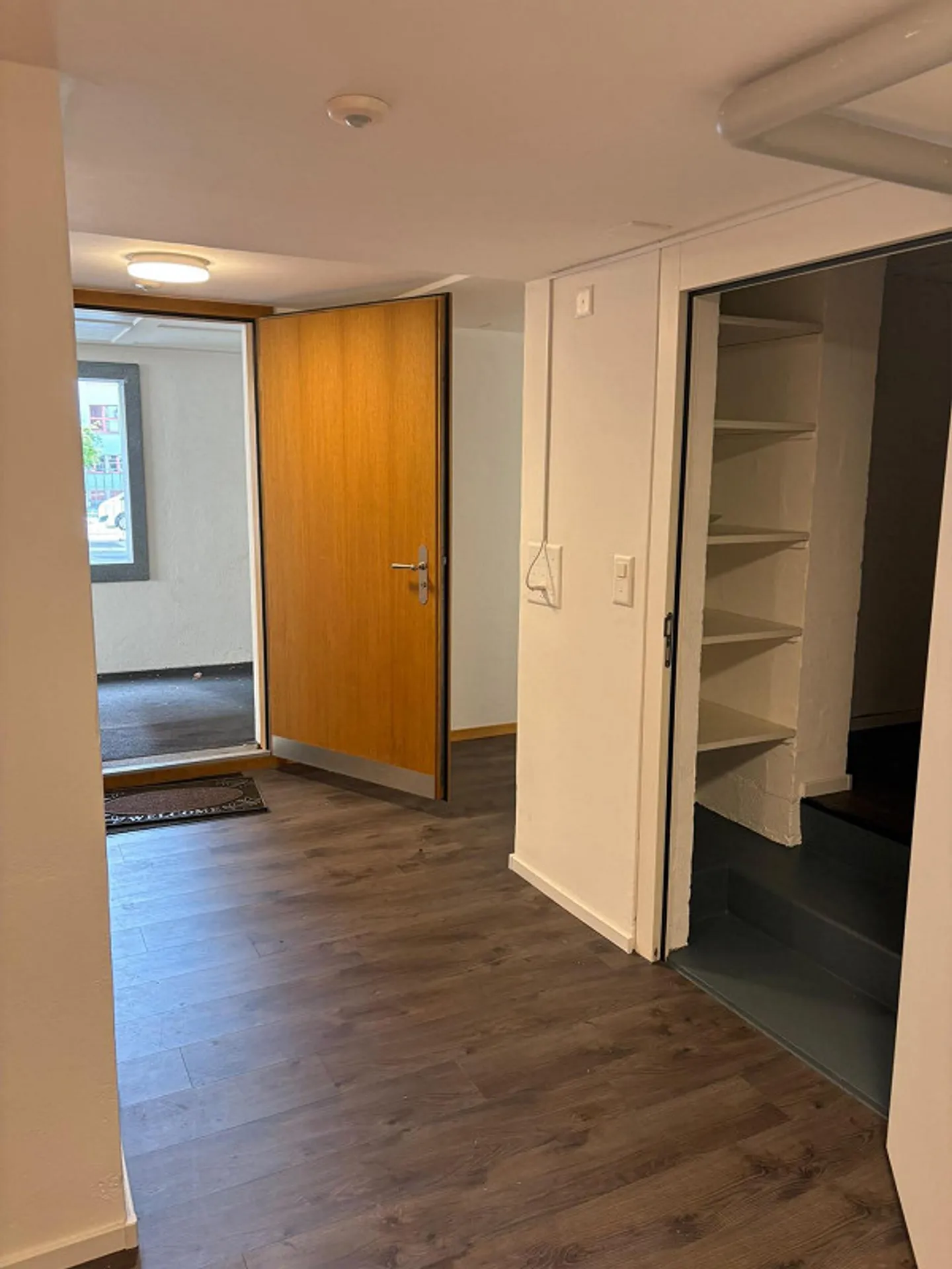 Espace de bureau/espace commercial - Photo 3 sur 11