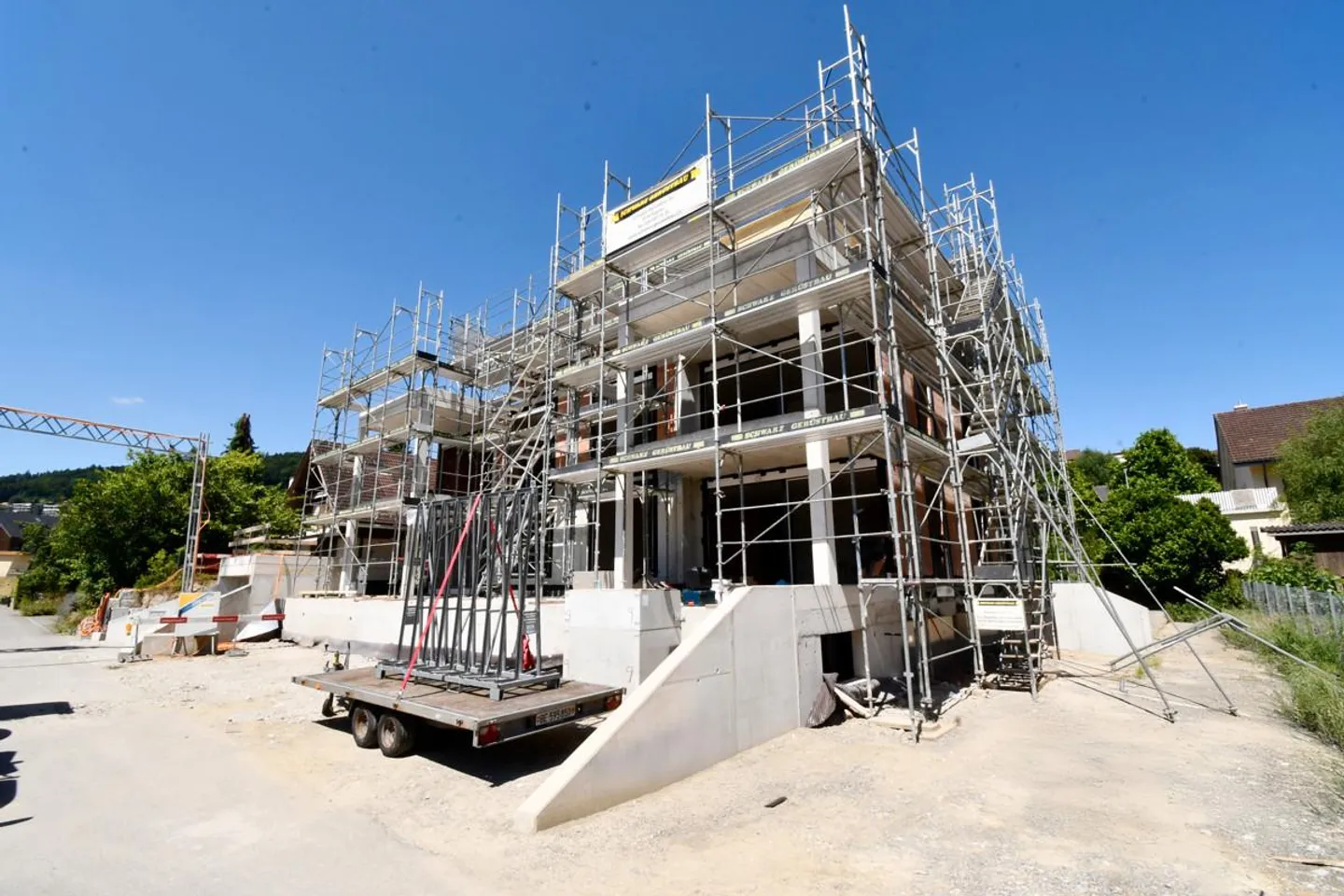 First rental of high-quality new apartments with mountain view in Boll - Photo 2 of 8