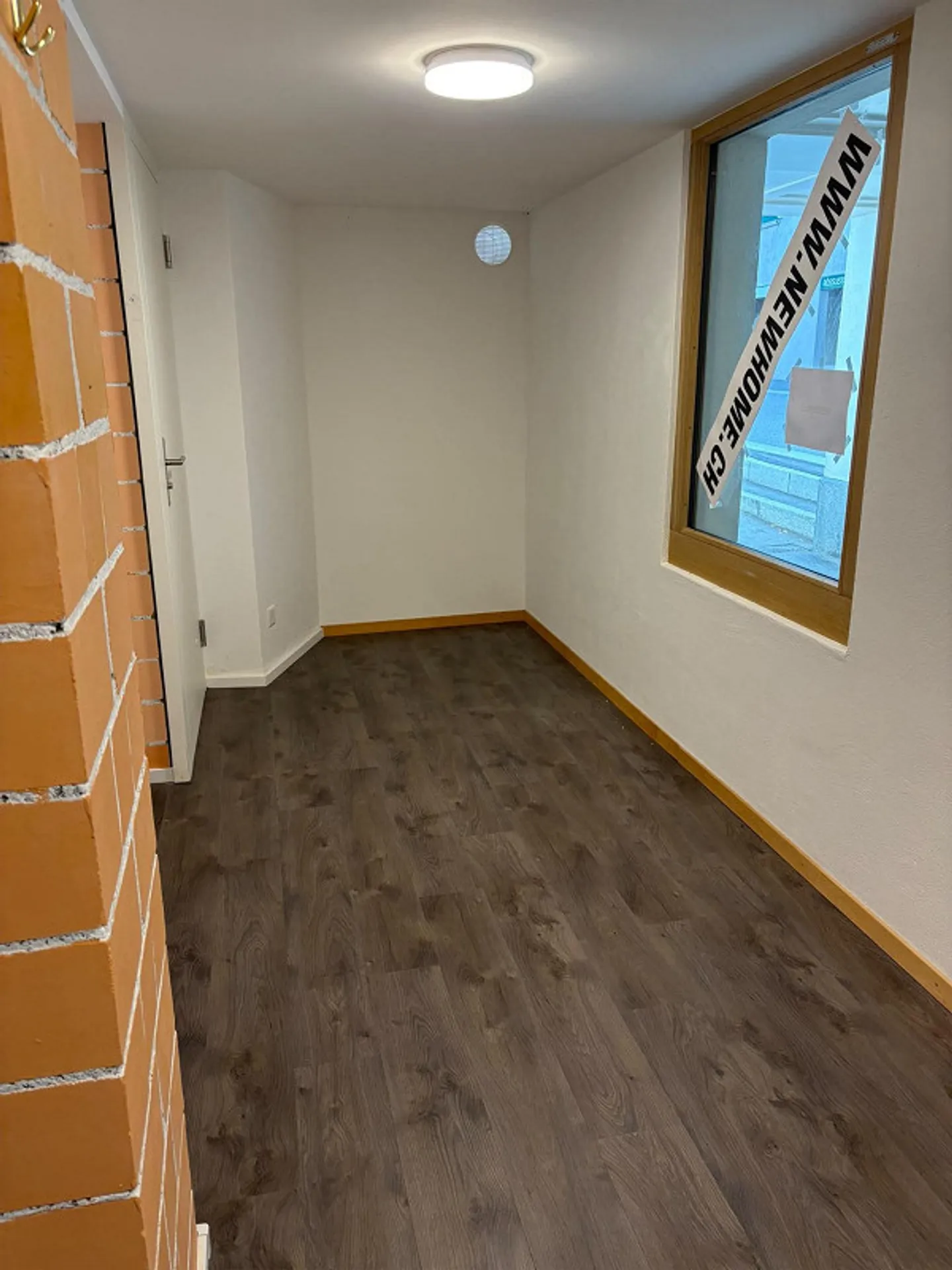 Espace de bureau/espace commercial - Photo 2 sur 11