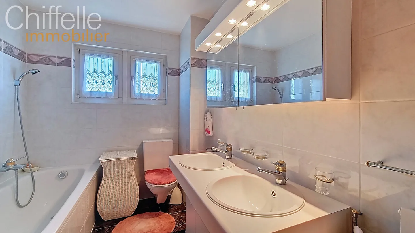 Very nice 4.5 room apartment 110 m2 quiet and bright! - Photo 9 of 13