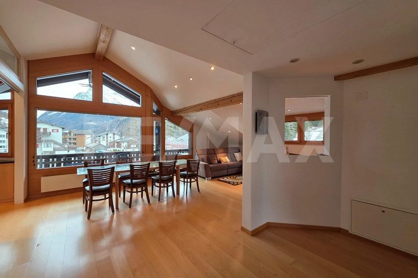 Exclusive Penthouse Living in Saas Grund, Valais - Photo 2 of 13