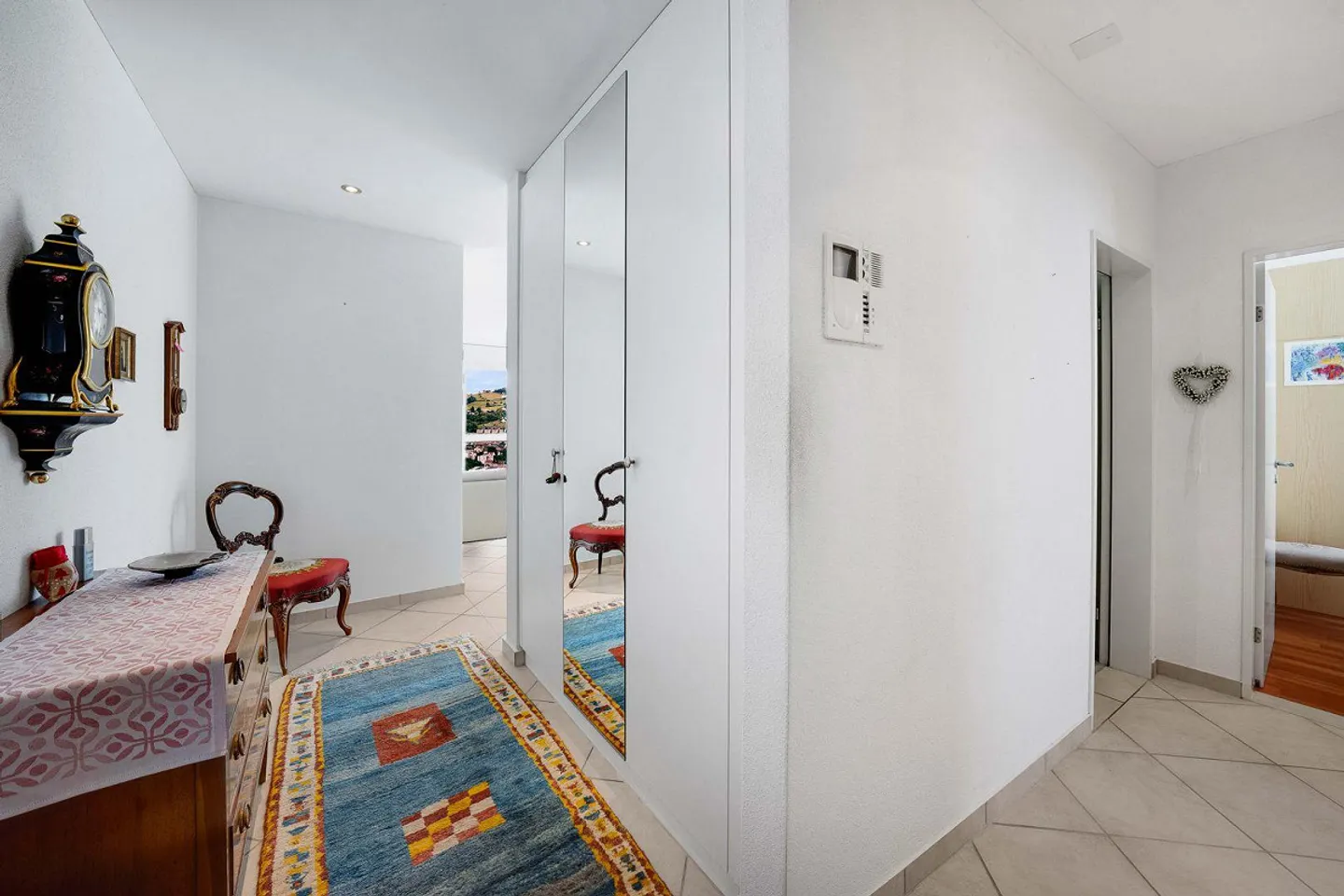 5-Room Apartment - Photo 8 of 13