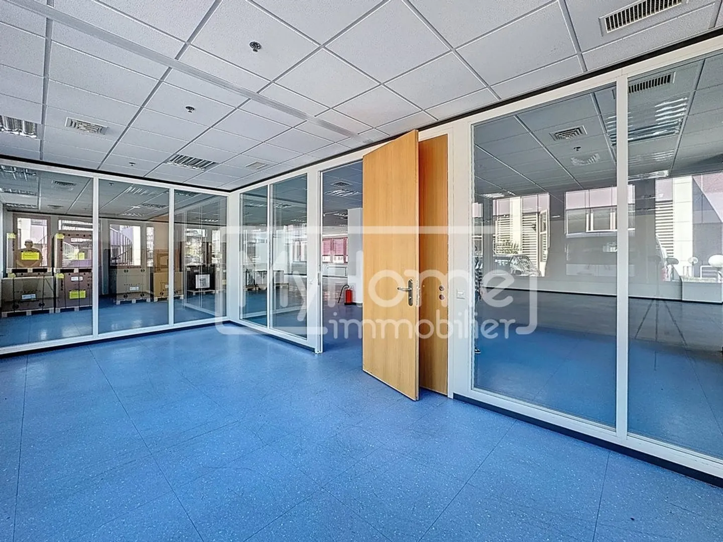 Grand espace commercial de 1'485 m2 sur 2 niveaux à Lonay - Photo 7 sur 12