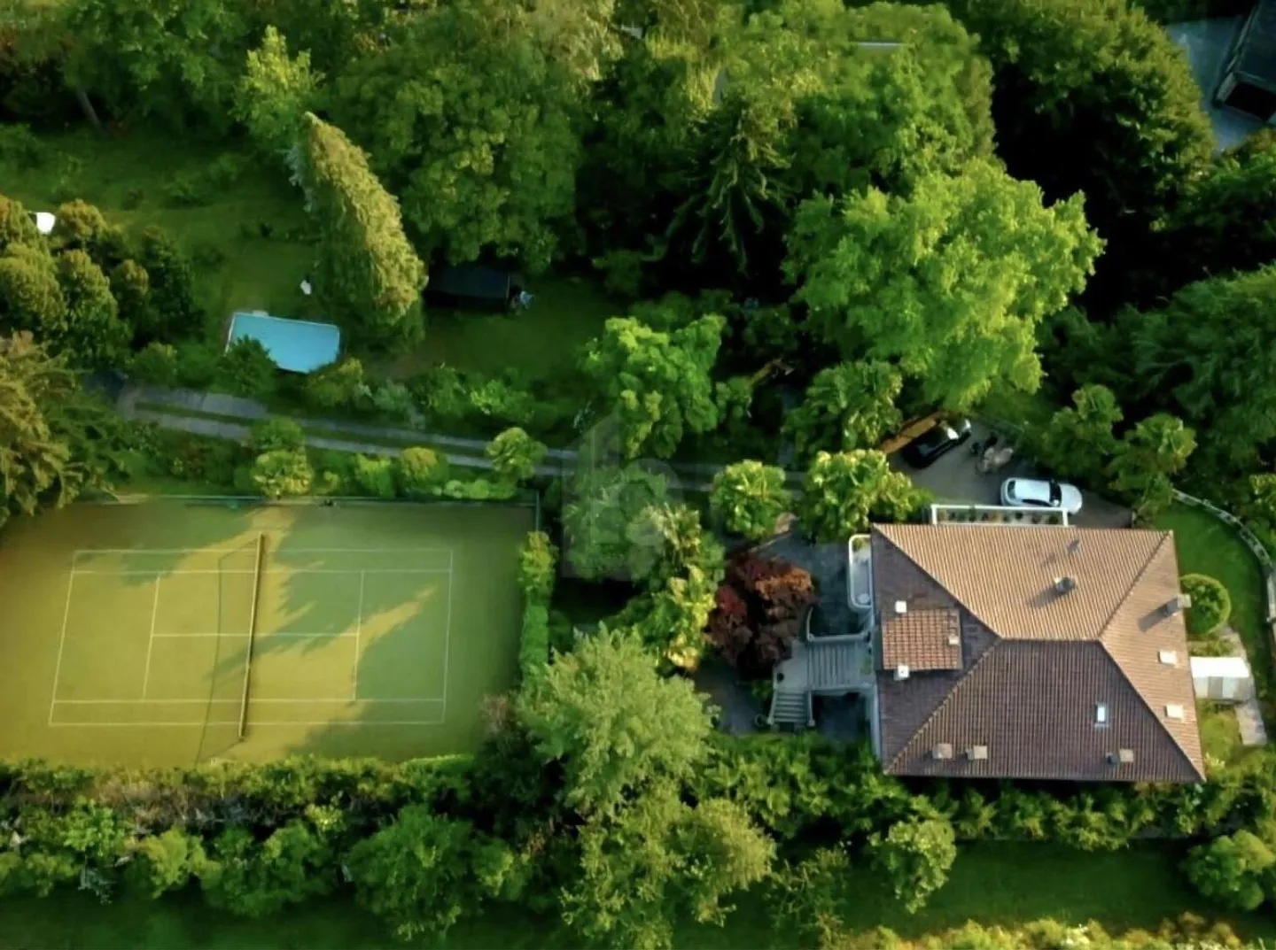 CON PARCO E CAMPO DA TENNIS  PRIVATI - Foto 1 di 6