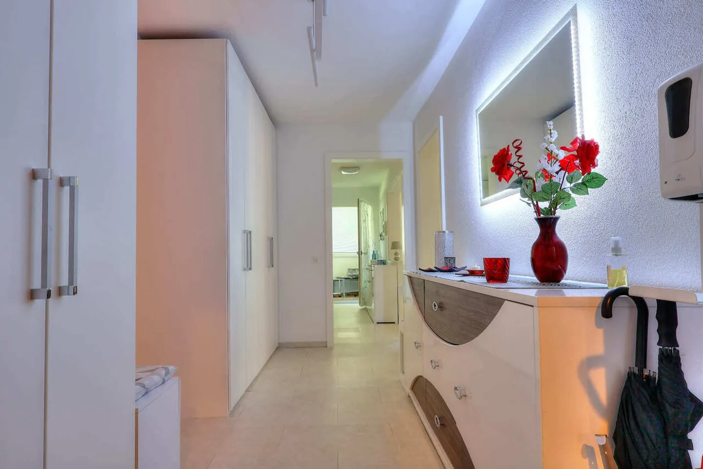 Appartamento in affitto - Foto 2 di 16