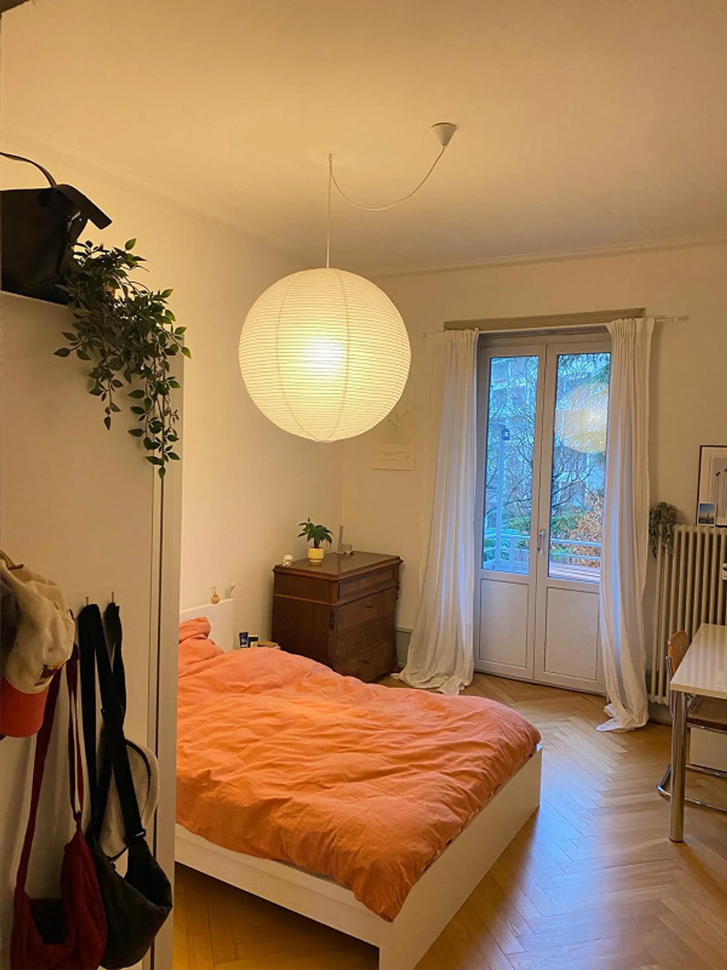 Incantevole appartamento di 4 locali in un edificio d'epoca con due balconi a Gundeldingen - Foto 3 di 5