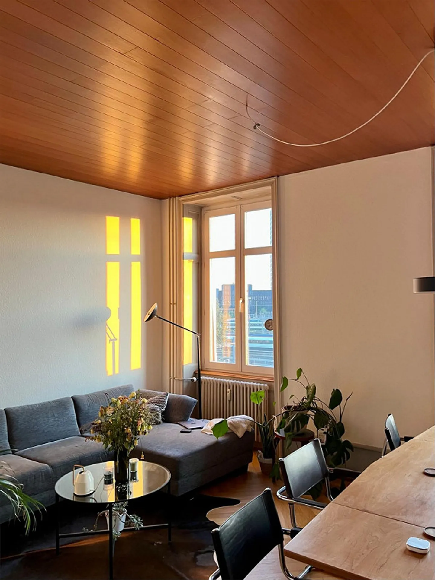 Incantevole appartamento di 4 locali in un edificio d'epoca con due balconi a Gundeldingen - Foto 5 di 5