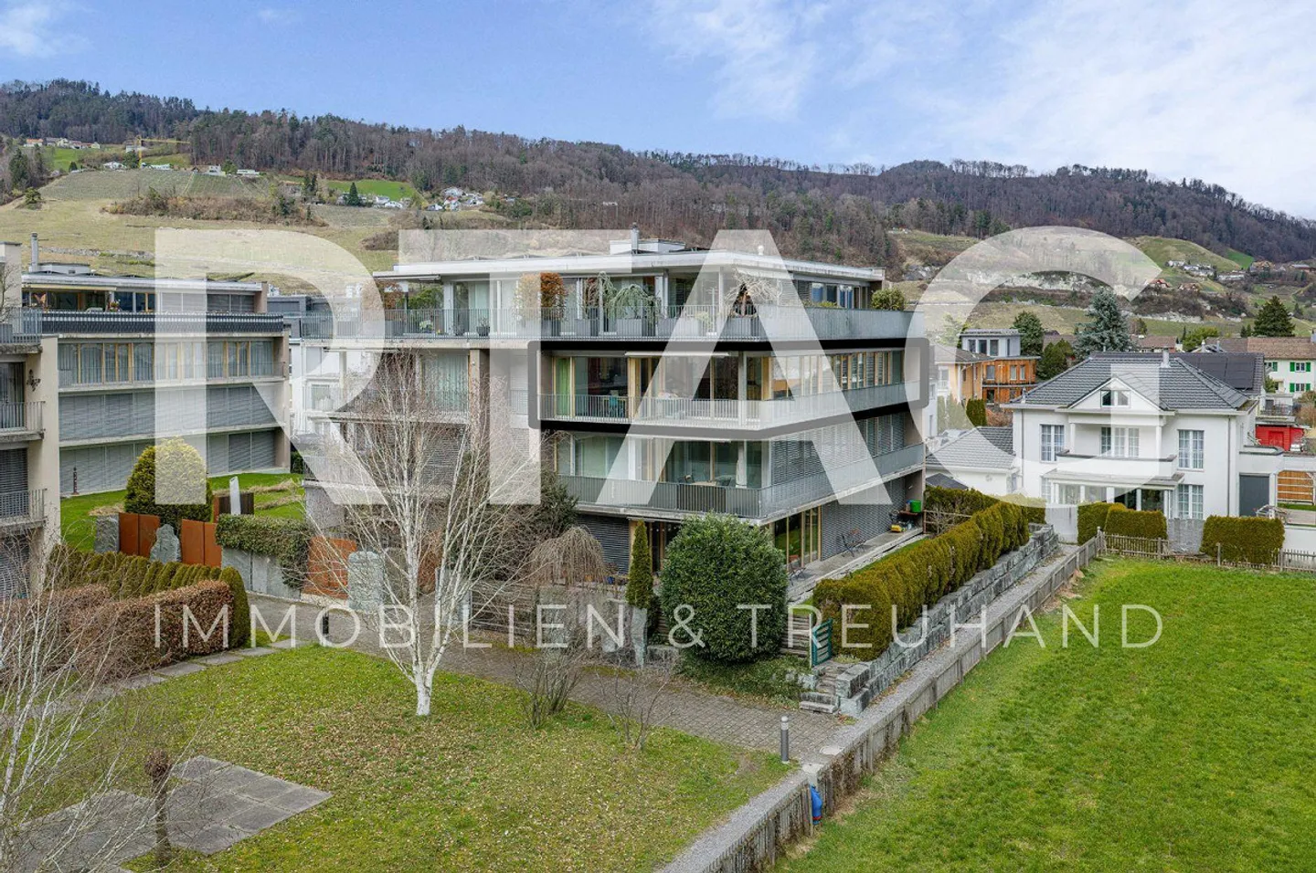 Appartement 4.5 pièces - Photo 1 sur 11