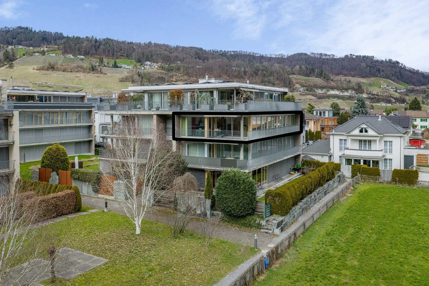 Appartement 4.5 pièces - Photo 2 sur 11