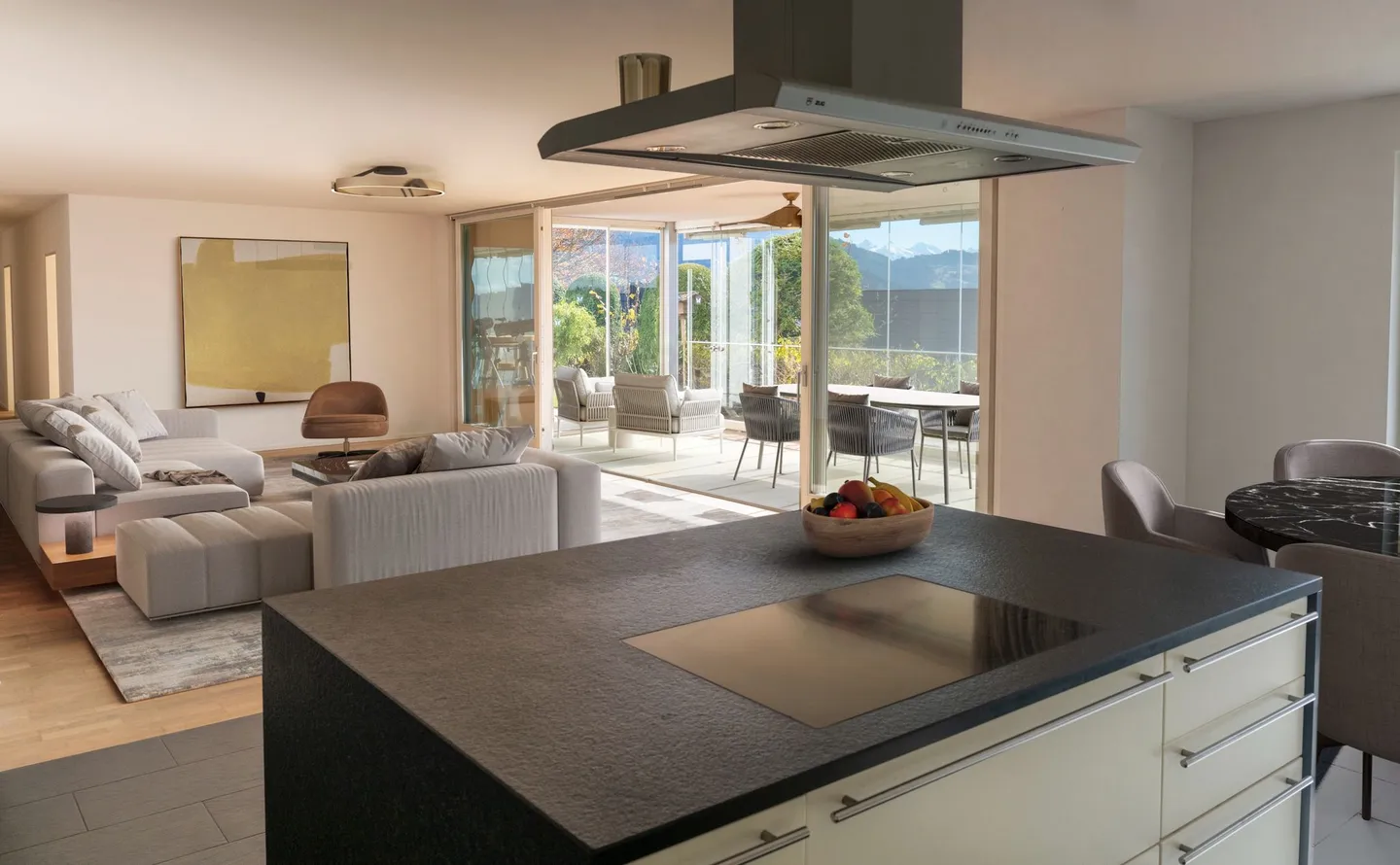 Chalet with Panoramic Views - Photo 3 of 17