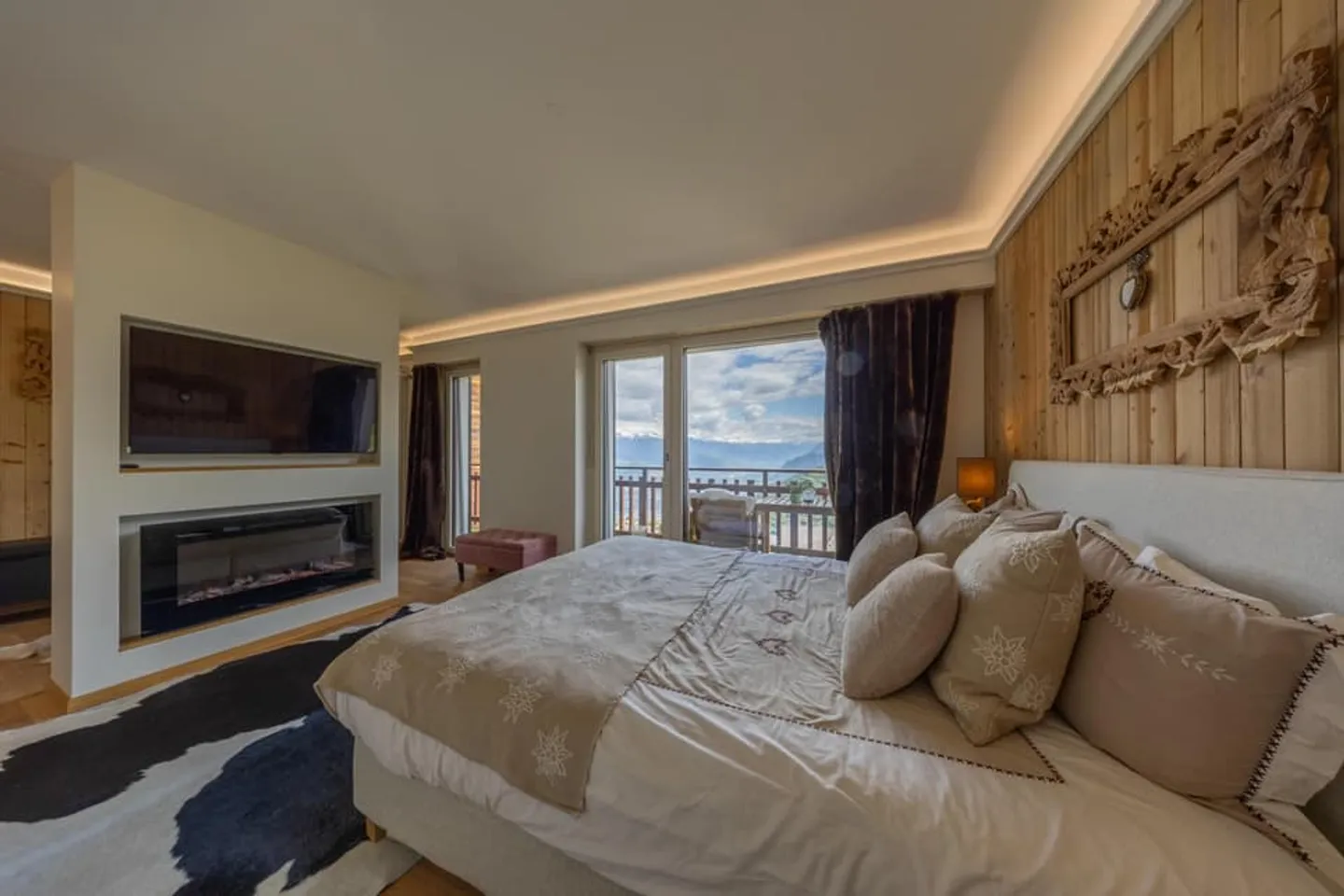 Superb duplex penthouse with panoramic view - Photo 1 of 13