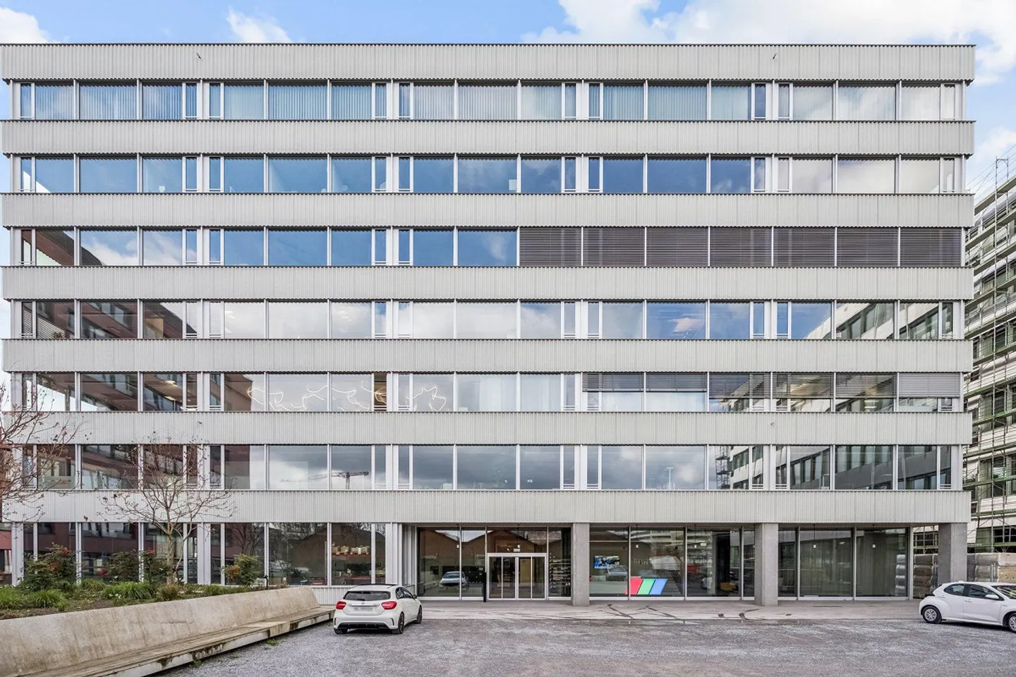 Ready-to-move-in Offices with Dream View – Business City Polyfeld - Photo 12 of 12