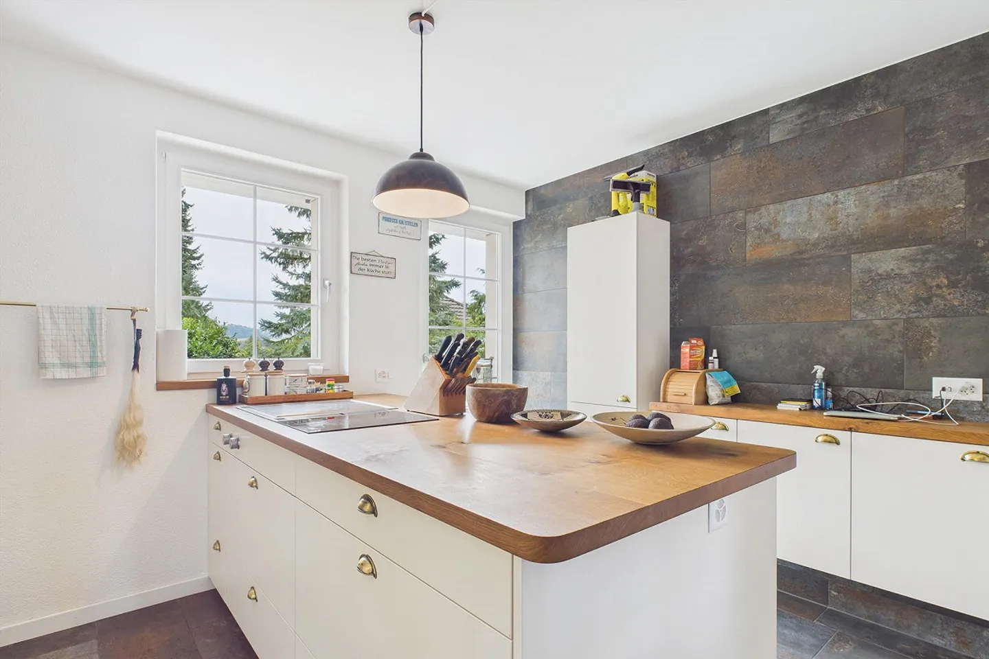 Villa maestosa sopra i tetti di Lyss - Foto 6 di 28