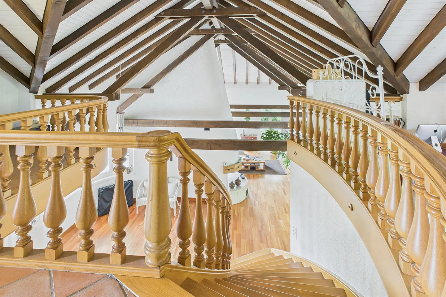 Villa maestosa sopra i tetti di Lyss - Foto 16 di 28