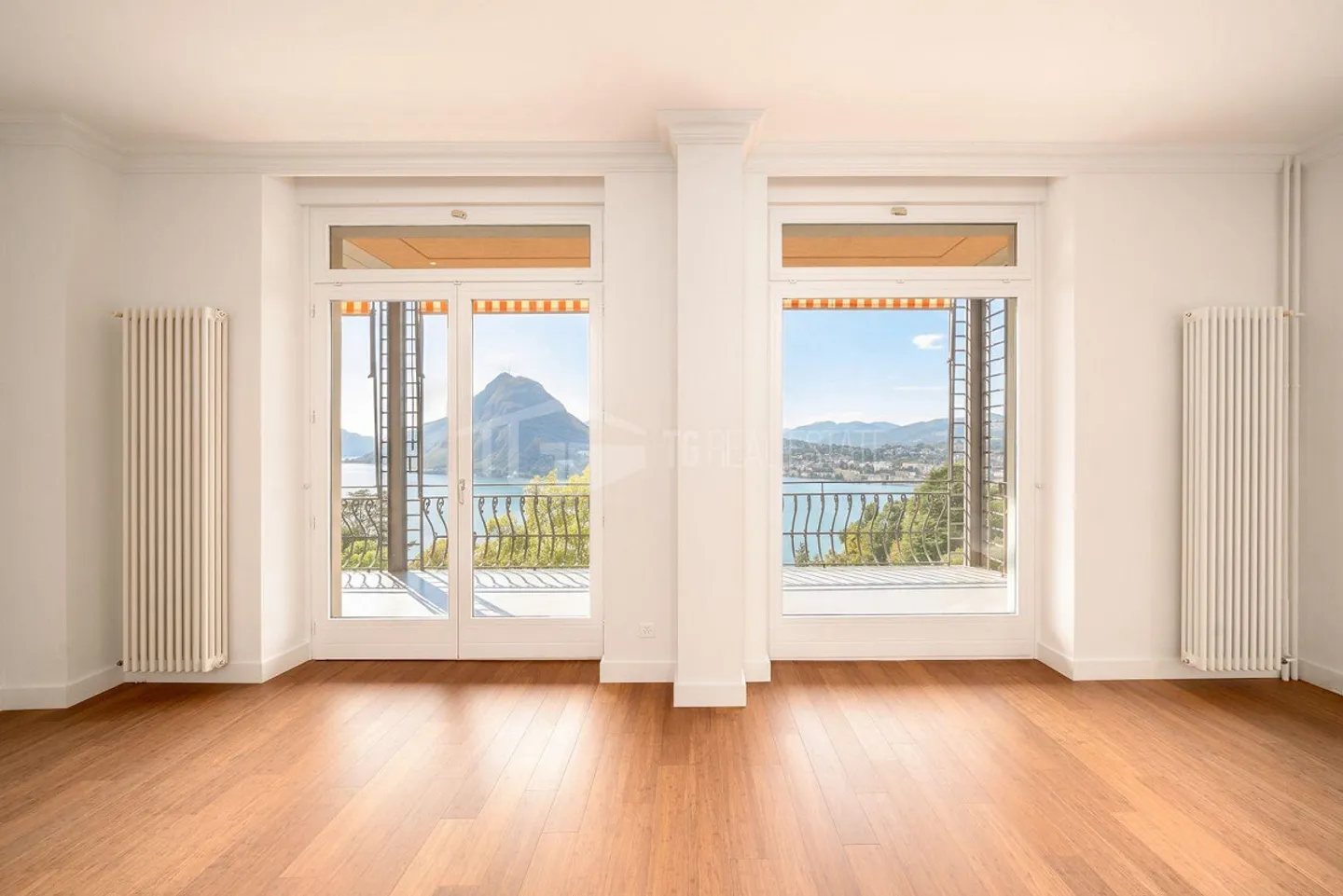ELEGANT 5.5-ROOM APARTMENT WITH SPECTACULAR LAKE VIEW - Photo 4 of 23
