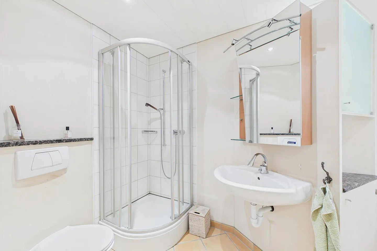 Villa maestosa sopra i tetti di Lyss - Foto 12 di 28