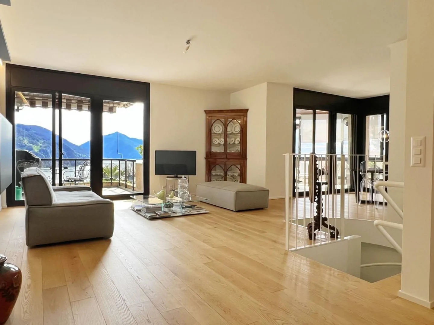 Castagnola - duplex apartment - Photo 2 of 13