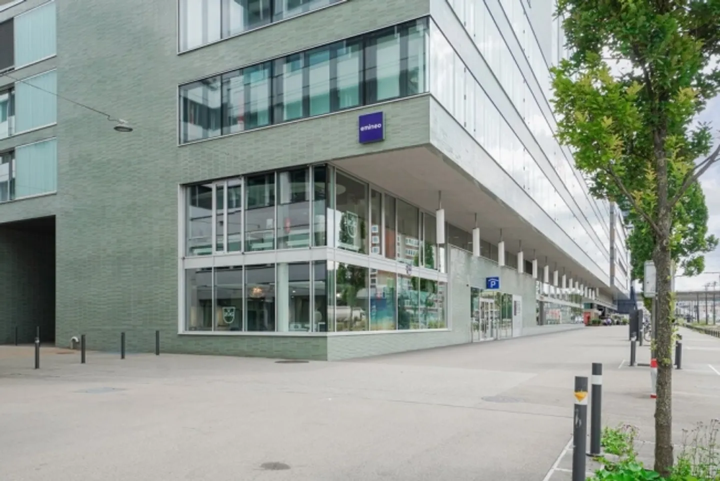 «Grosszügige Gewerbefläche mit der nötigen Sichtbarkeit gesucht» - Foto 2 von 12