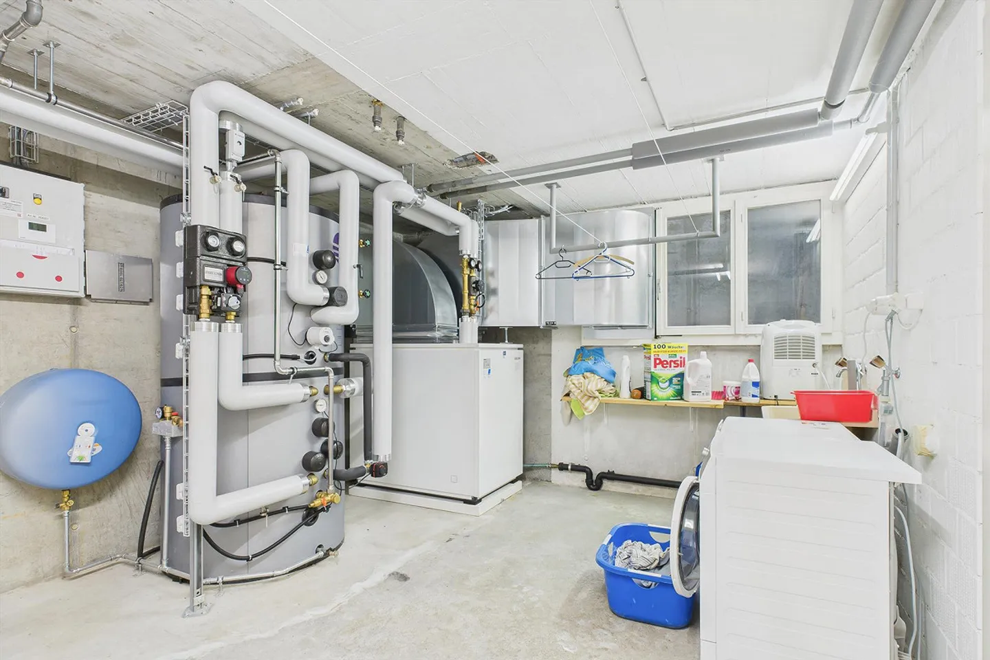 Villa maestosa sopra i tetti di Lyss - Foto 26 di 28