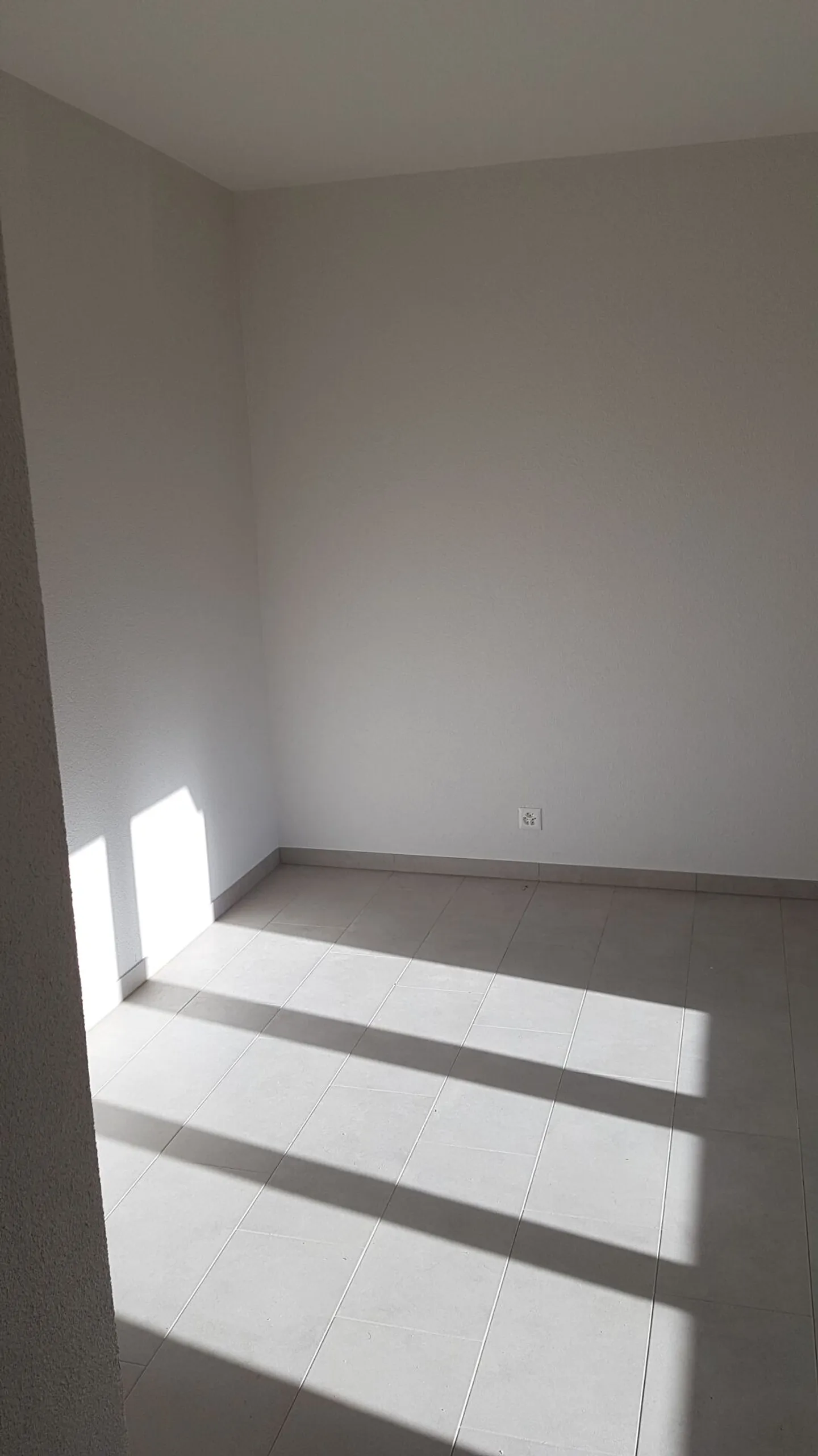 Bellissimo studio idealmente situato in un edificio vicino al lago! - Foto 4 di 8