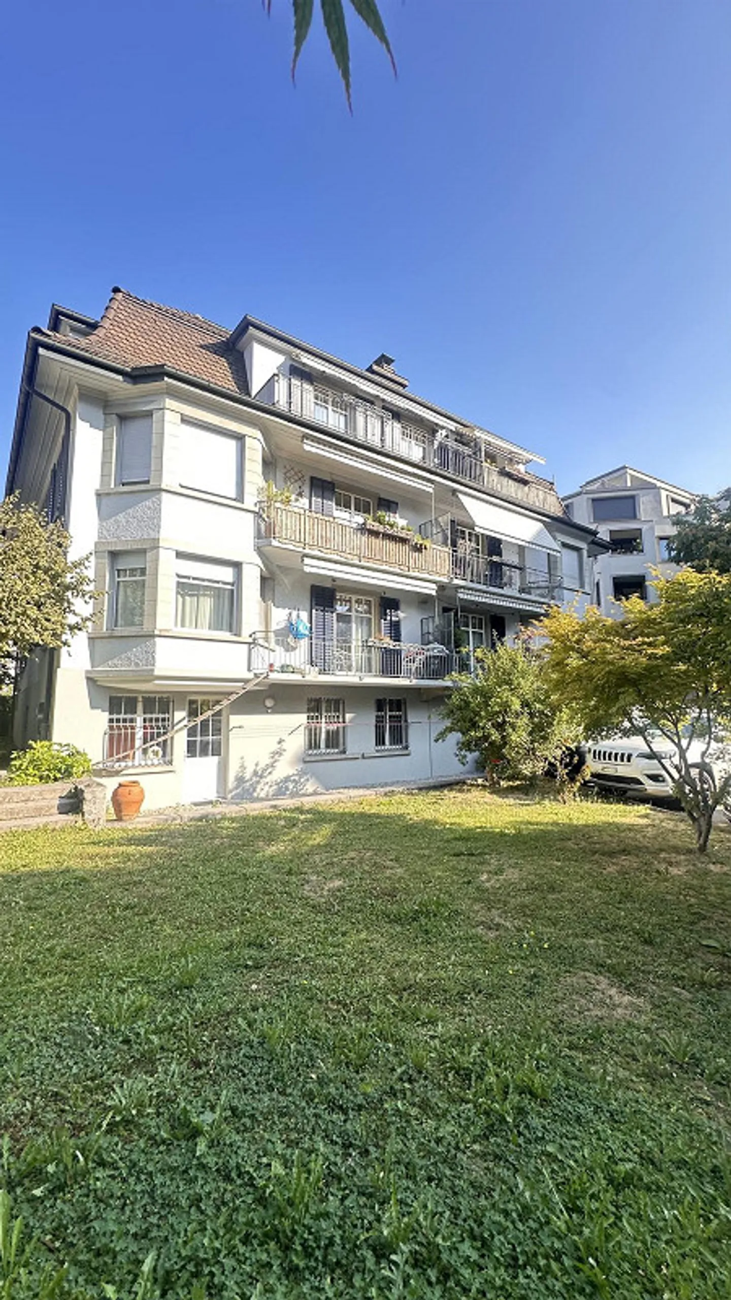 Appartement sous les combles de 3,5 pièces avec charme dans un emplacement central à Zurich - Photo 1 sur 4