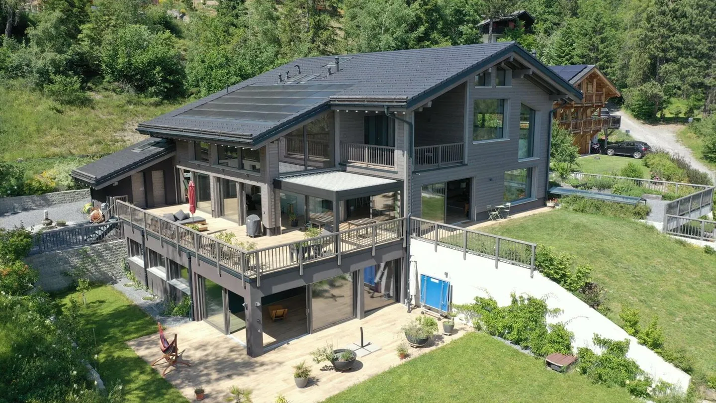 Chalet architettonico eccezionale a Mayens d'Arbaz - Lusso, natura e serenità - Foto 1 di 10