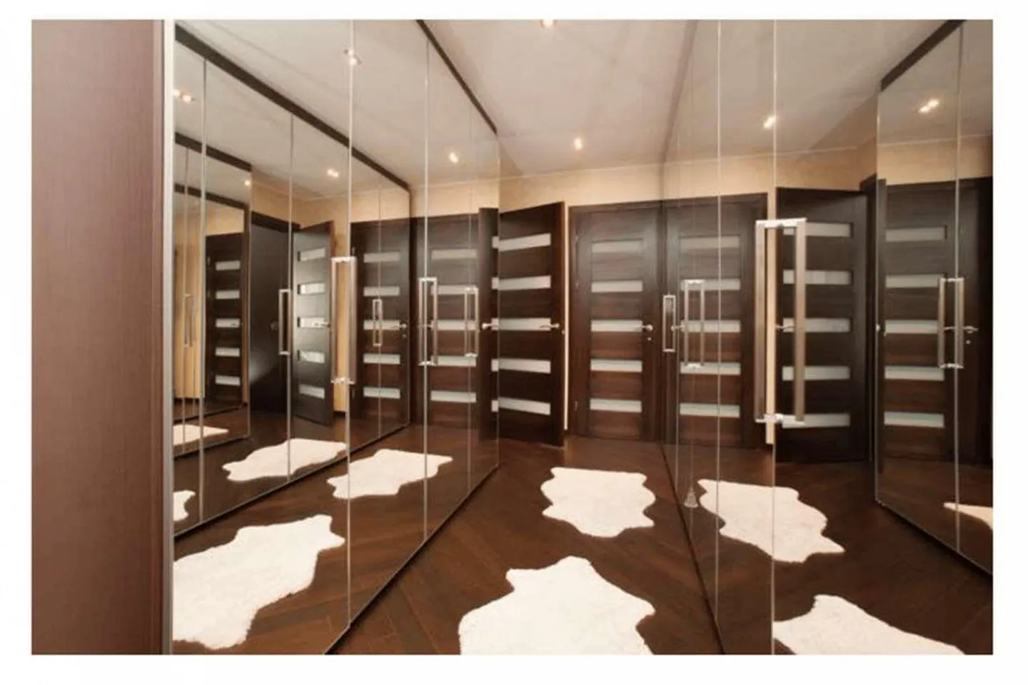 Elegant 4.5-room apartment in the city center facing the lake - Photo 8 of 13