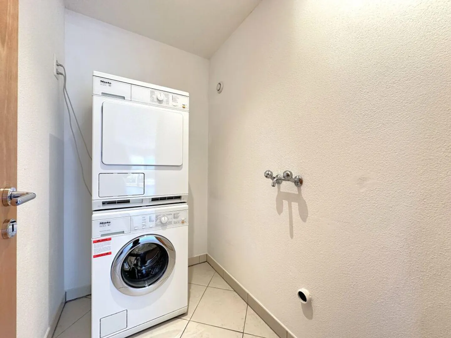 Strategic 3.5-room apartment, just a few steps from the lake - Photo 10 of 10